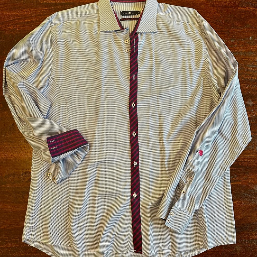 Stone Rose Blue and Red Accent Button Down Shirt XL